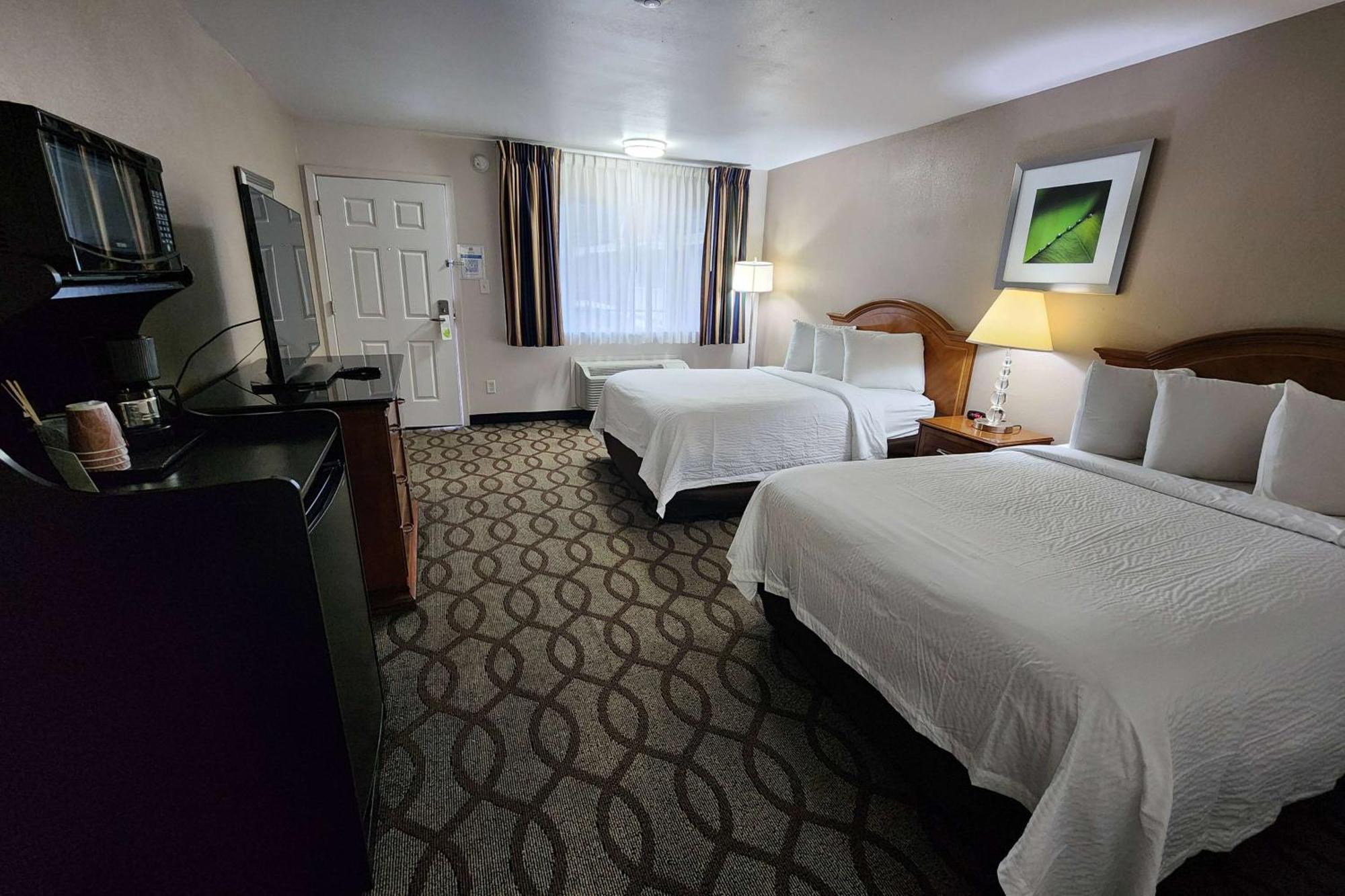 Ramada Bayside Inn & Suites 尤里卡 外观 照片