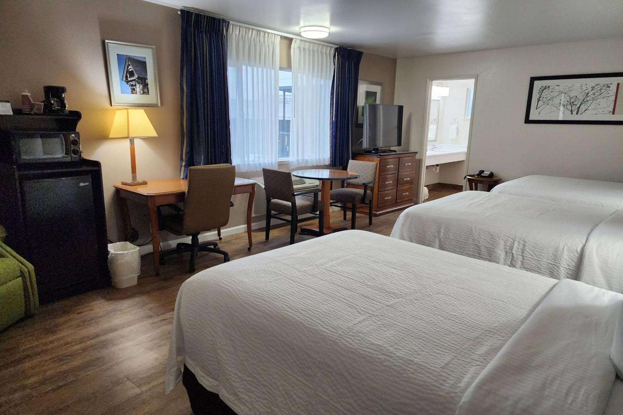 Ramada Bayside Inn & Suites 尤里卡 外观 照片