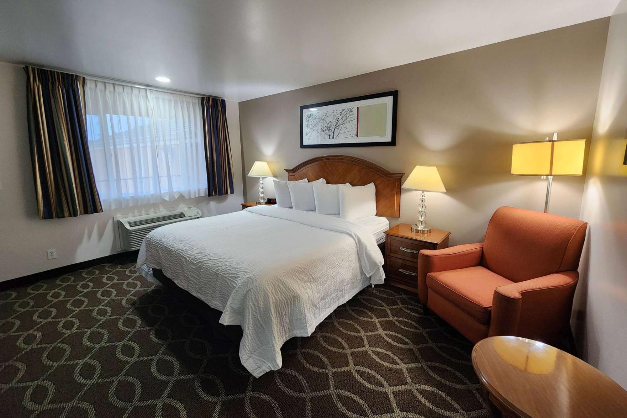 Ramada Bayside Inn & Suites 尤里卡 外观 照片