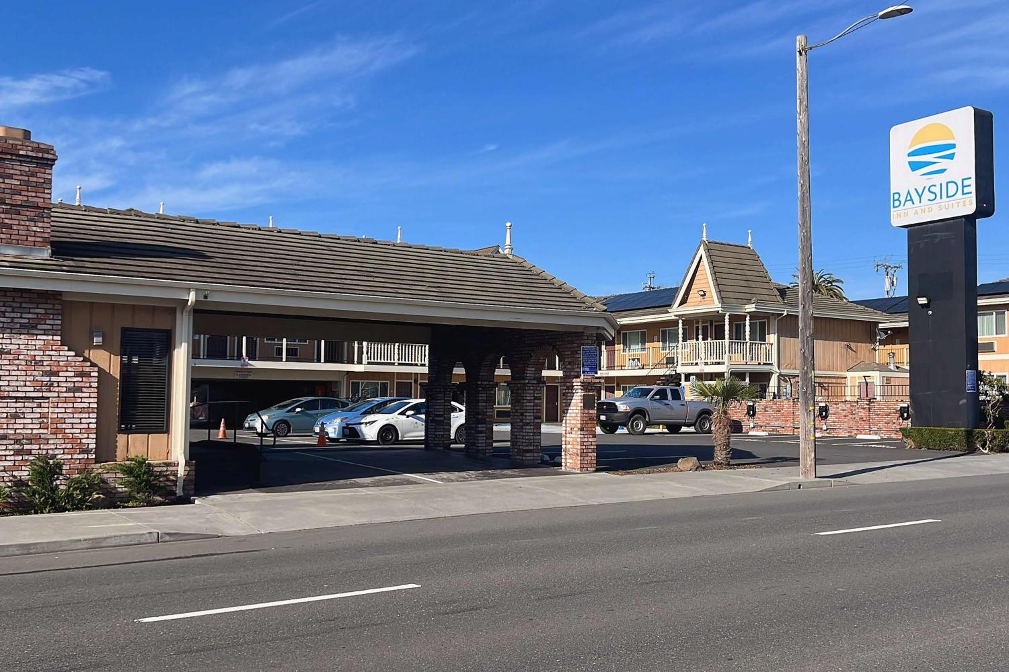 Ramada Bayside Inn & Suites 尤里卡 外观 照片