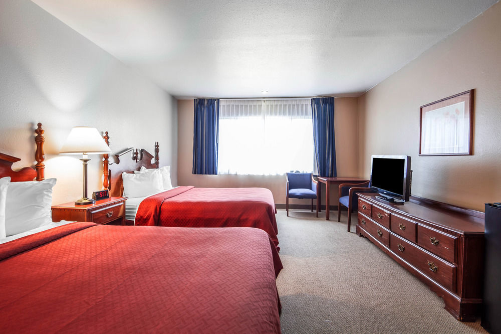 Ramada Bayside Inn & Suites 尤里卡 外观 照片