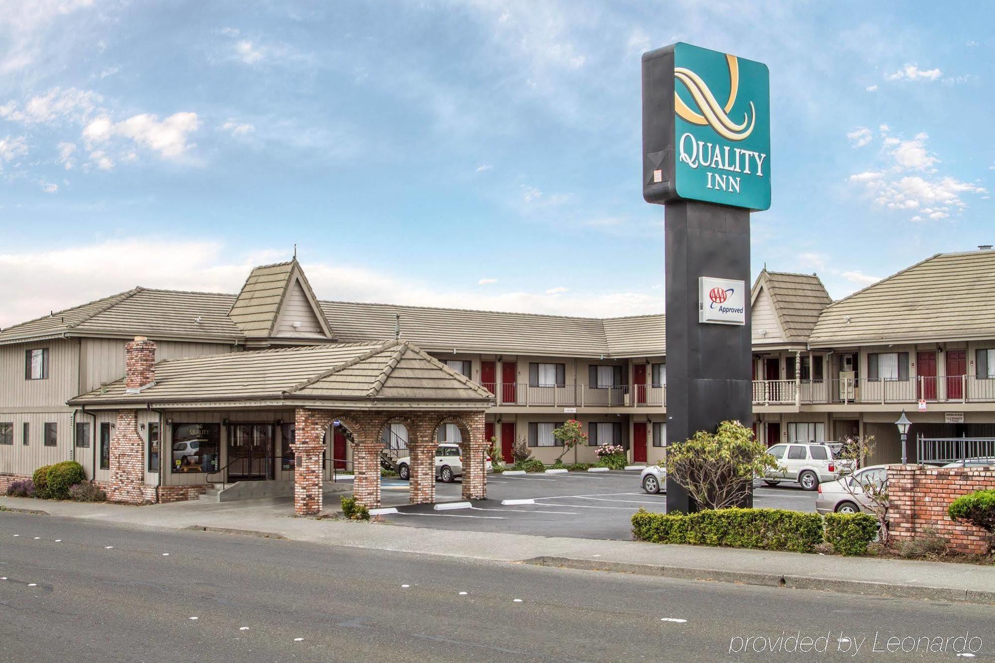 Ramada Bayside Inn & Suites 尤里卡 外观 照片