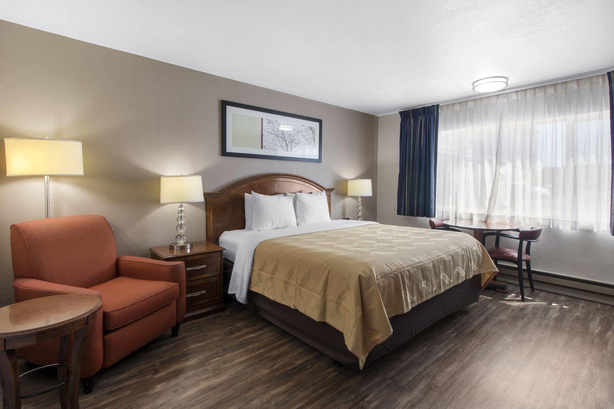 Ramada Bayside Inn & Suites 尤里卡 外观 照片